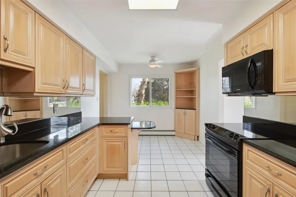 27 Griggs Drive Greenlawn NY 11740
