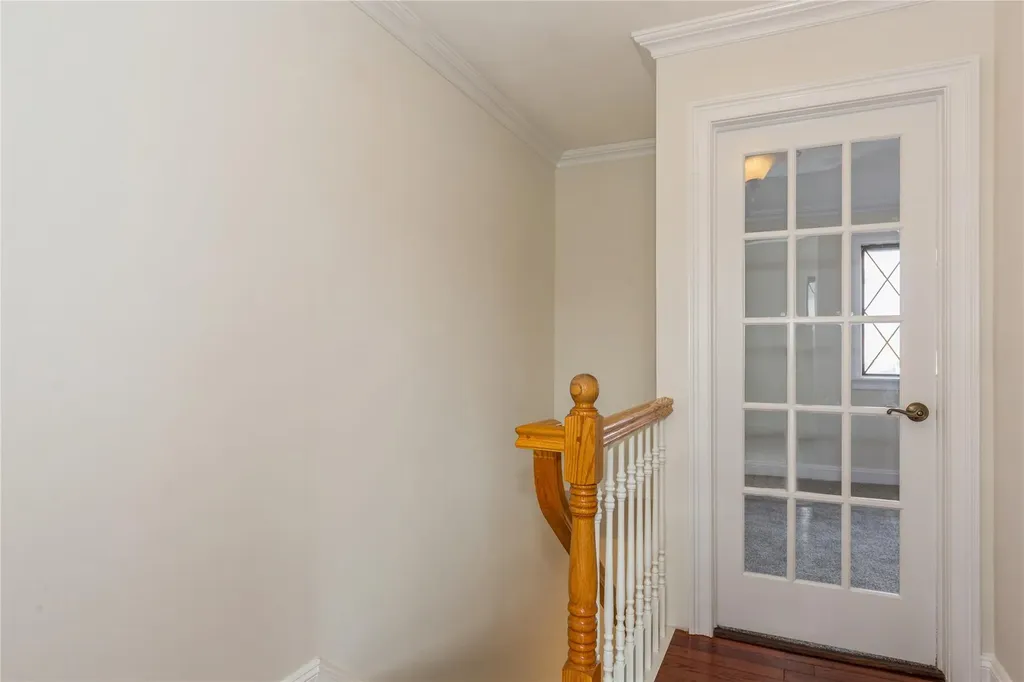 58 Cambridge Drive W Copiague NY 11726