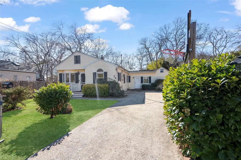 254 Laurelton Drive Mastic Beach NY 11951