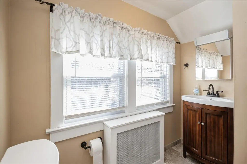 179 Serrano Avenue Hawthorne NY 10532