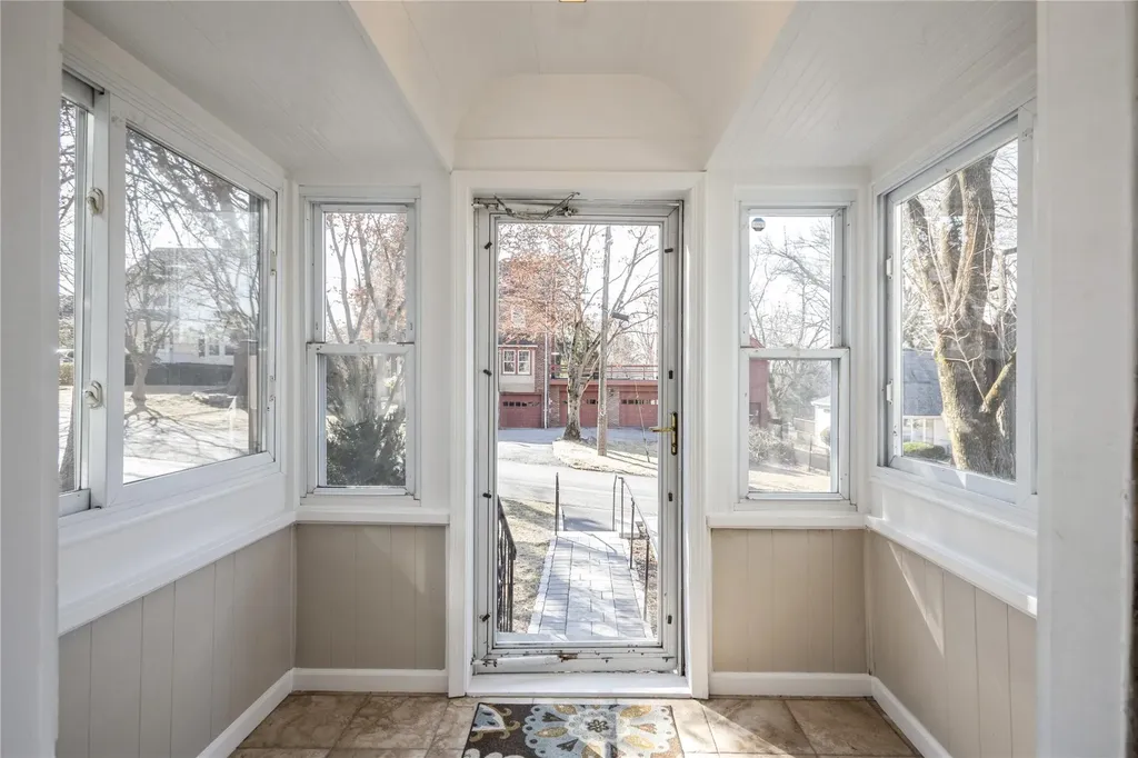 179 Serrano Avenue Hawthorne NY 10532