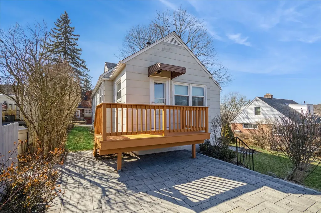 179 Serrano Avenue Hawthorne NY 10532