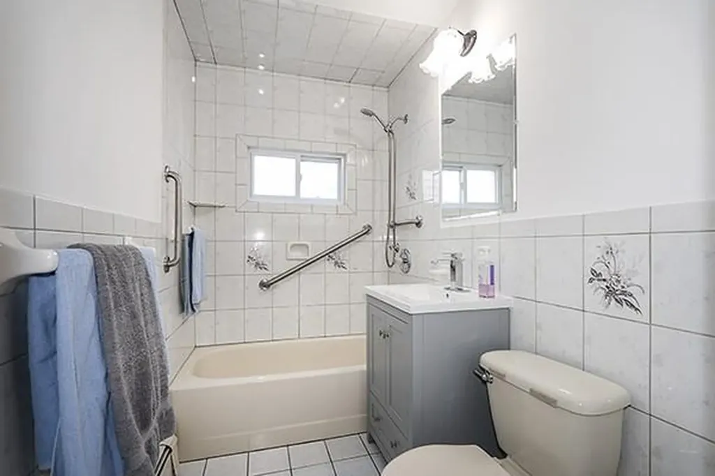109 Loring Road Levittown NY 11756