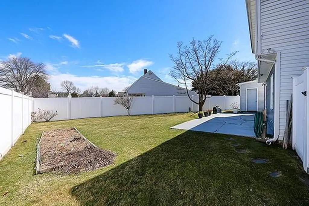 109 Loring Road Levittown NY 11756