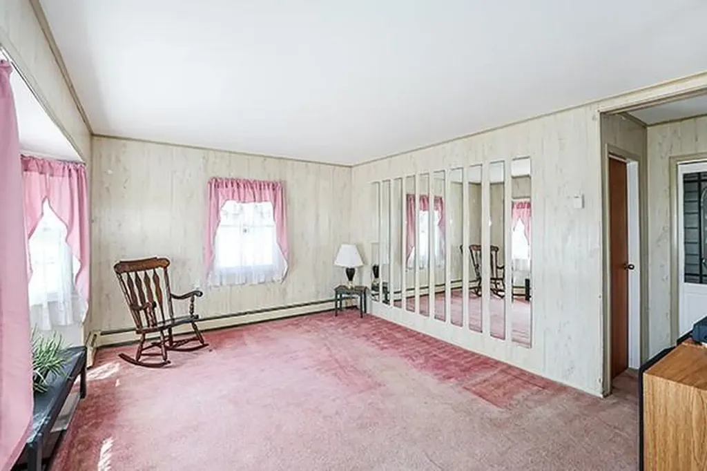 109 Loring Road Levittown NY 11756