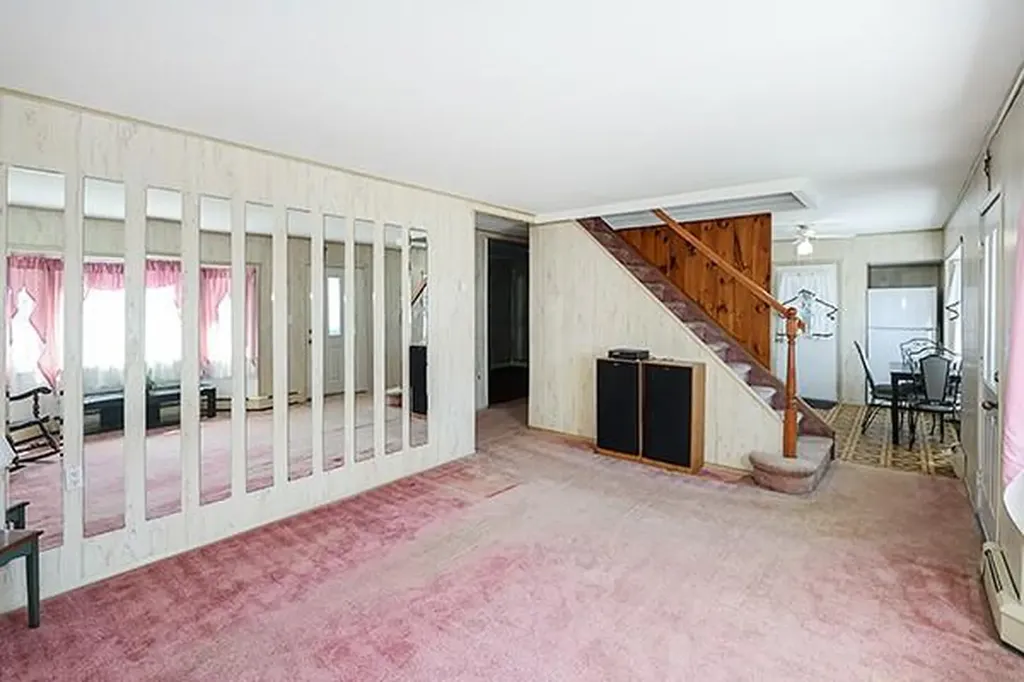 109 Loring Road Levittown NY 11756
