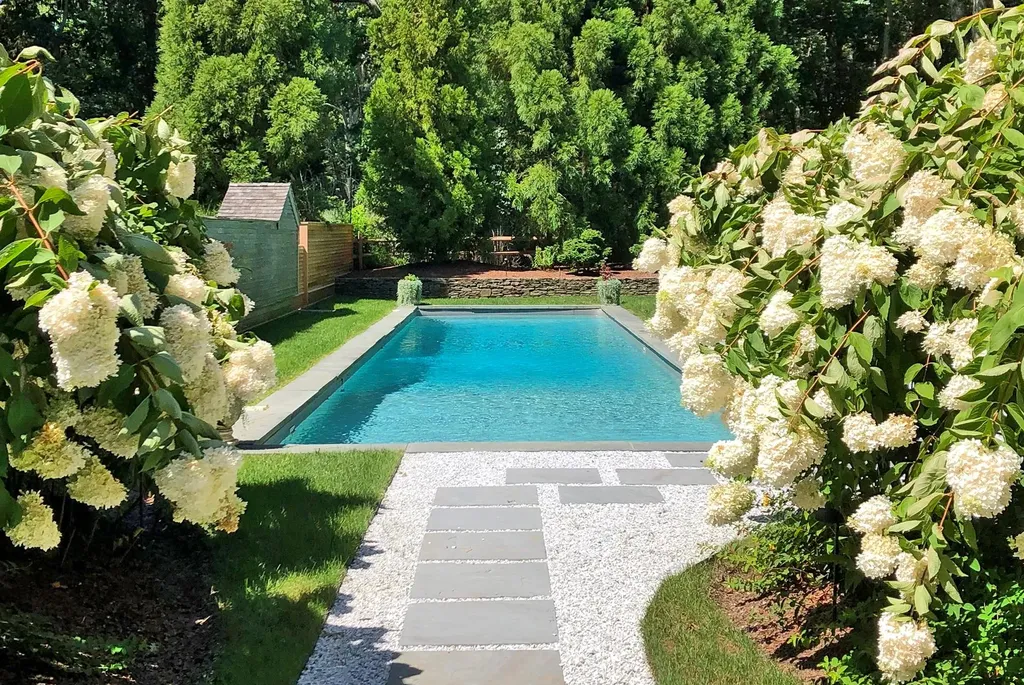 418 Three Mile Harbor Road East Hampton NY 11937