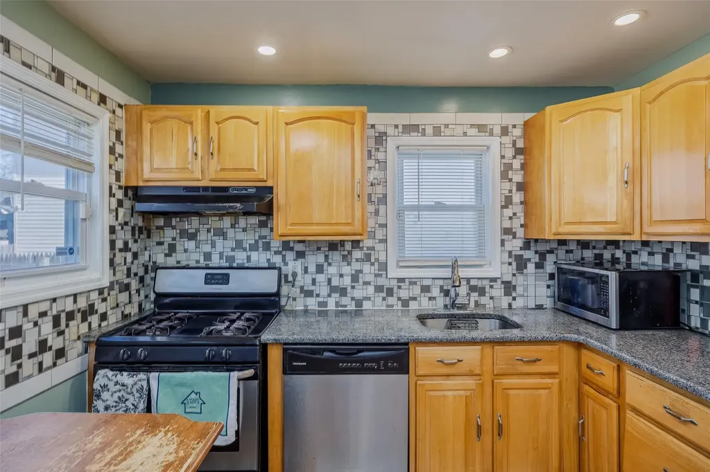 19 Van Cott Avenue Hempstead NY 11550