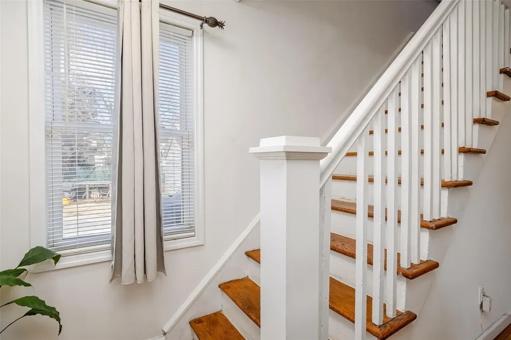 19 Van Cott Avenue Hempstead NY 11550
