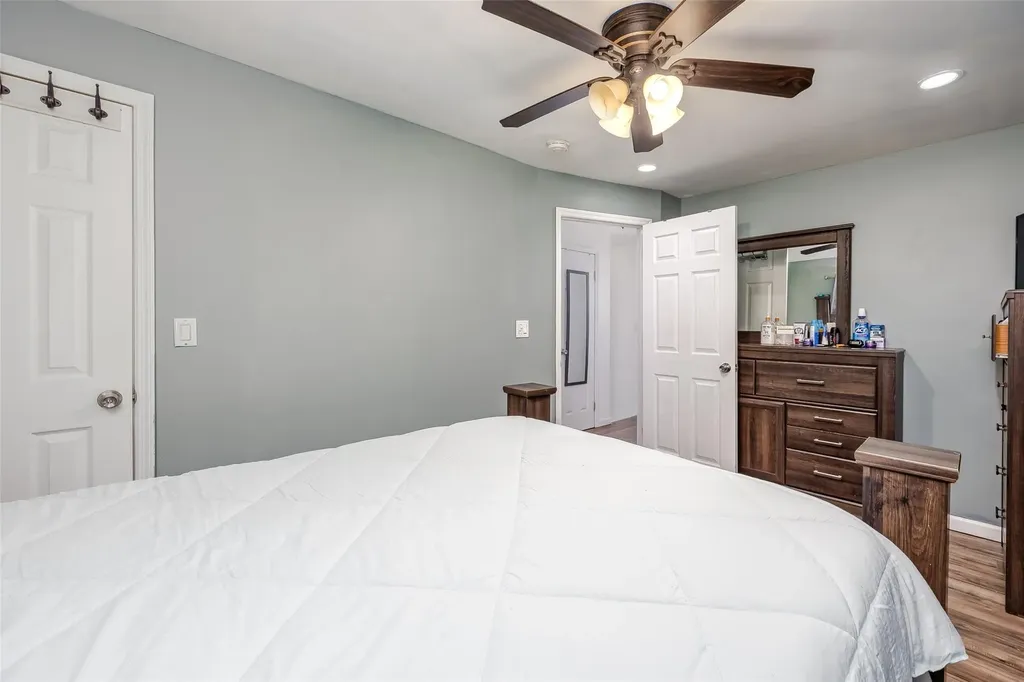 19 Van Cott Avenue Hempstead NY 11550