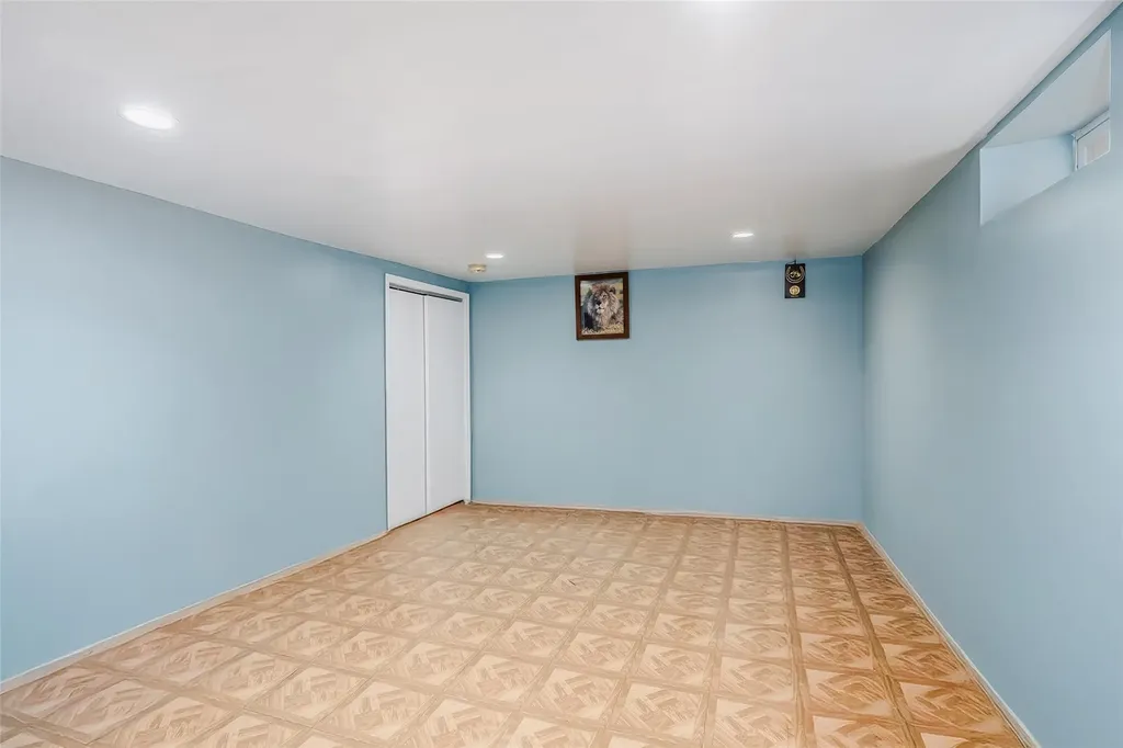 19 Van Cott Avenue Hempstead NY 11550