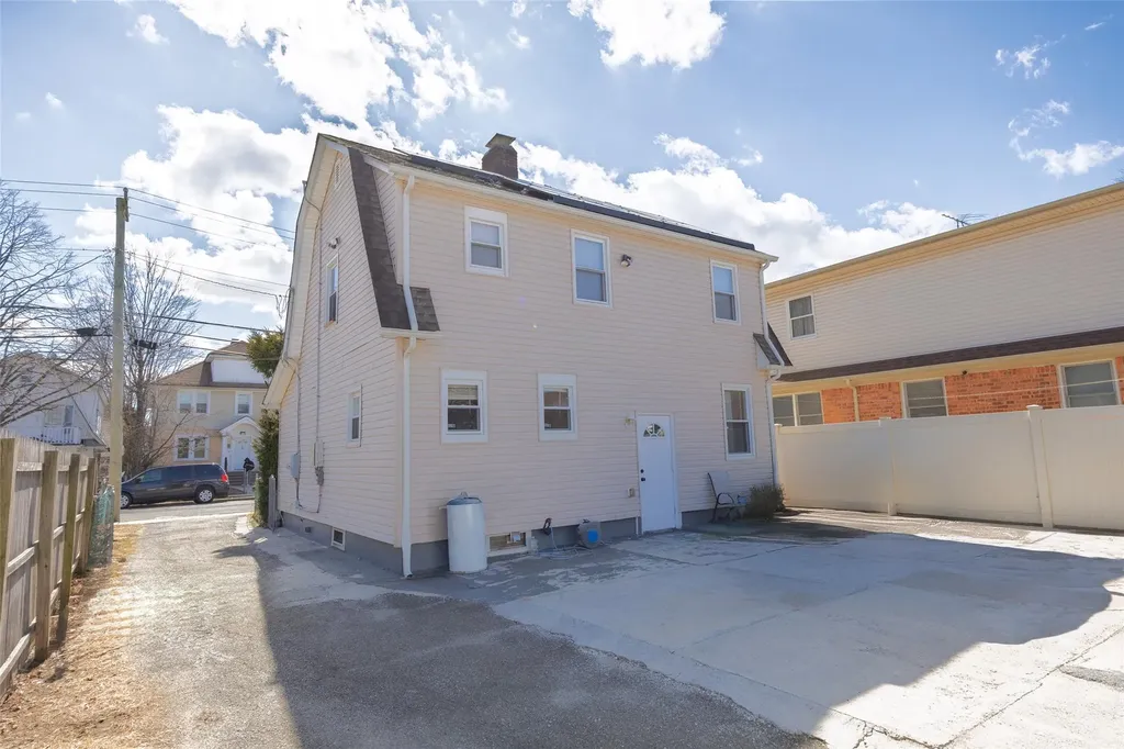 19 Van Cott Avenue Hempstead NY 11550