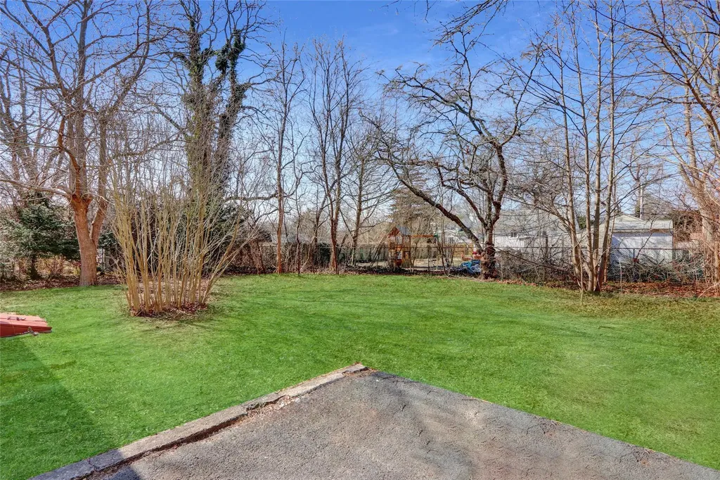 204 Mckinley Drive Mastic Beach NY 11951