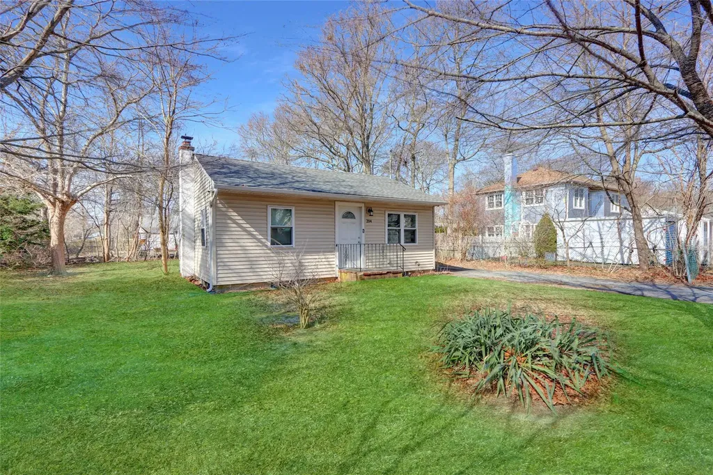 204 Mckinley Drive Mastic Beach NY 11951