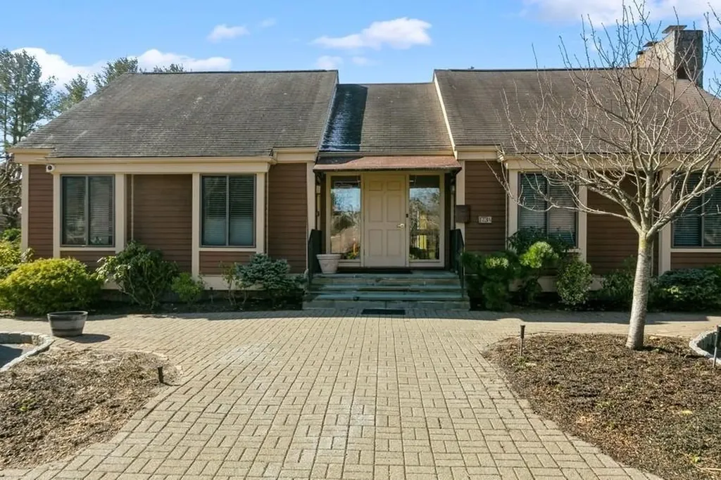 201 Ivy Hill Crescent Rye Brook NY 10573