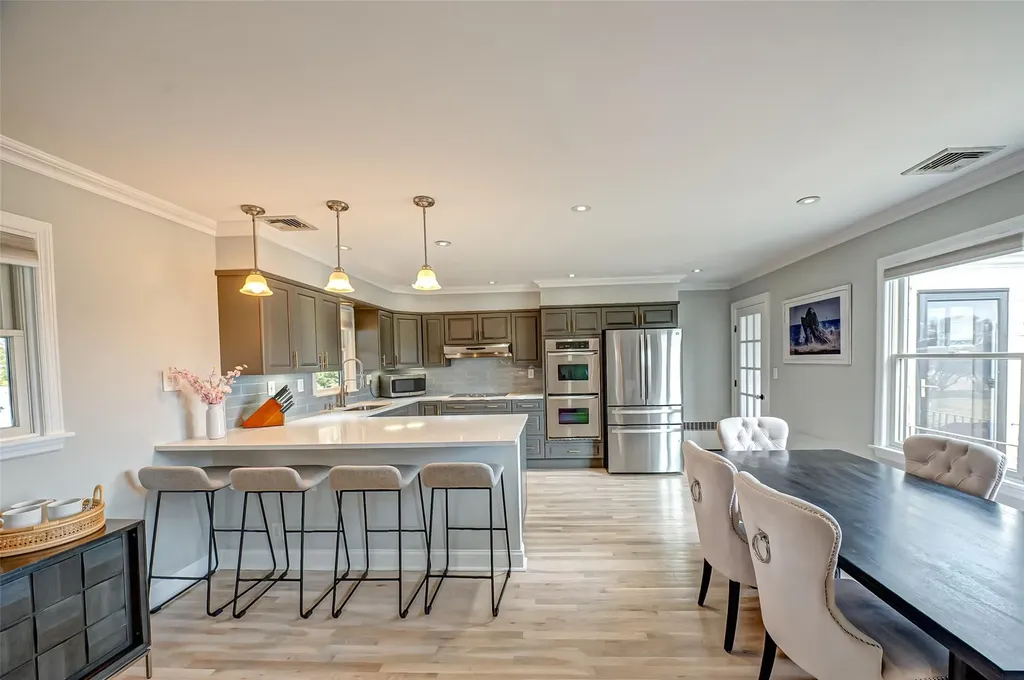 11 Beech Road Islip NY 11751
