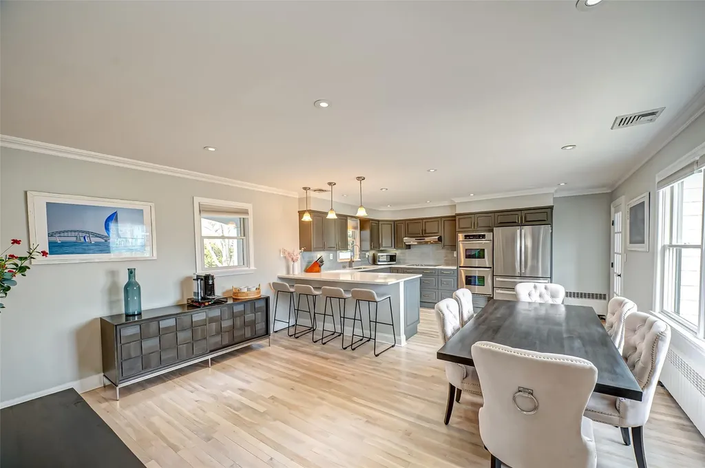 11 Beech Road Islip NY 11751