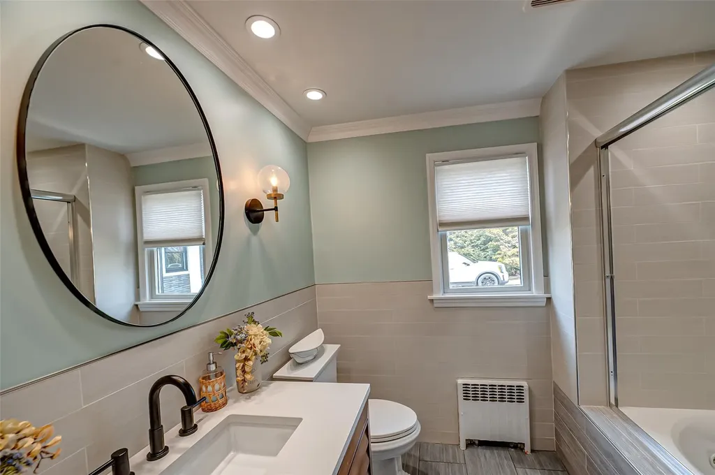 11 Beech Road Islip NY 11751