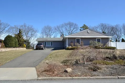 5 Whinstone Street Coram NY 11727