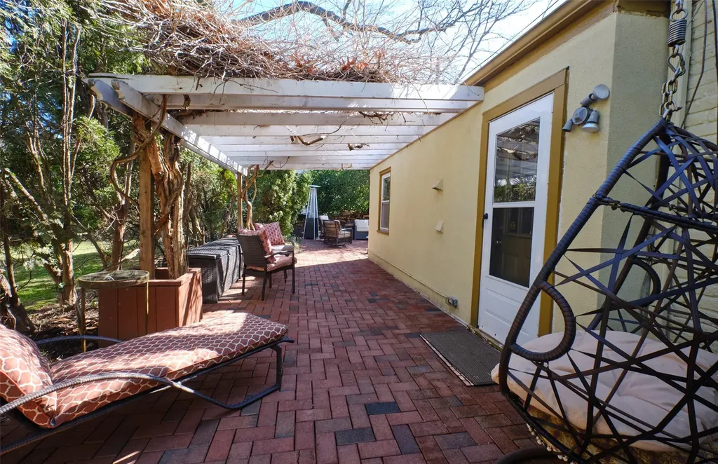 65 Rolling Hill Road Manhasset NY 11030