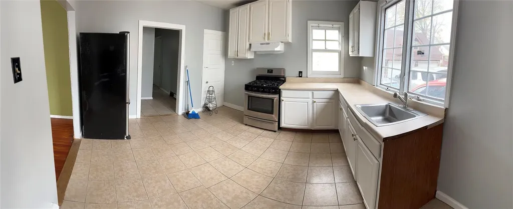 31 Beverly Road Hempstead NY 11550