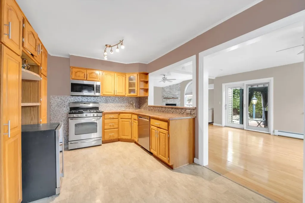 109 6th Street New Hyde Park NY 11040
