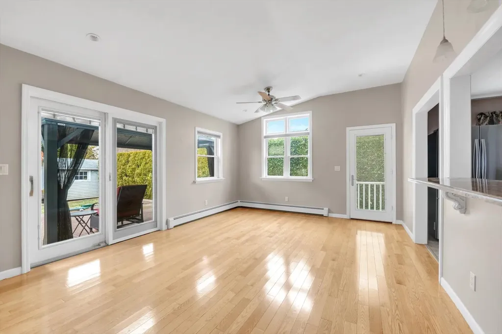 109 6th Street New Hyde Park NY 11040