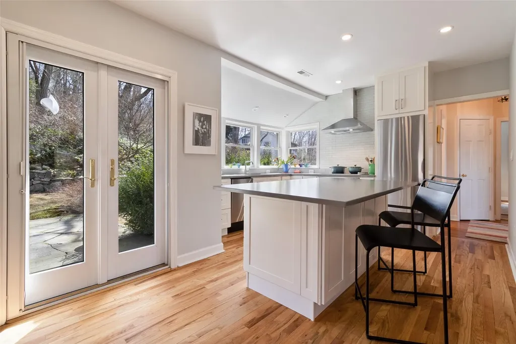 28 Lakeview Pass Katonah NY 10536