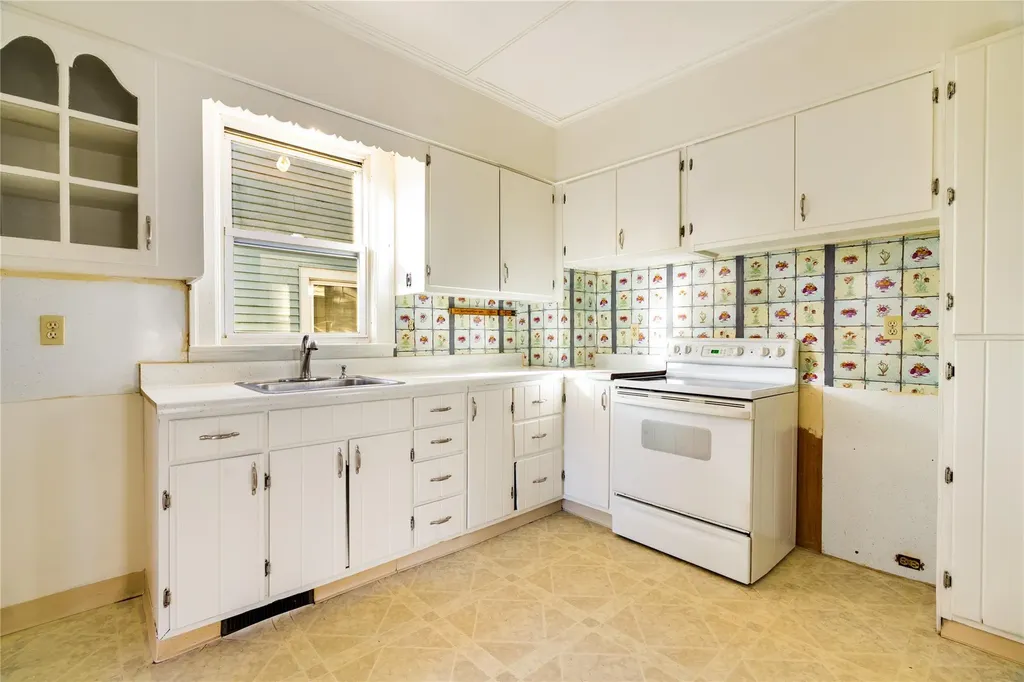21 Edgar Street Poughkeepsie NY 12603