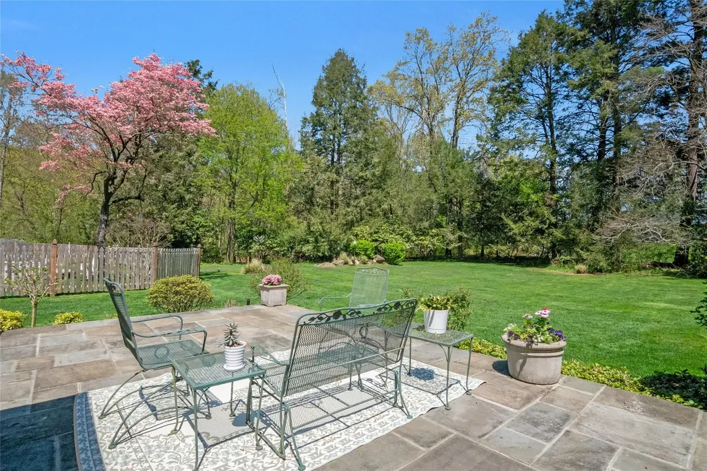 33 North Way Chappaqua NY 10514