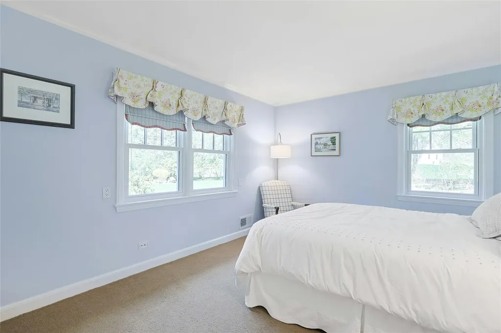 33 North Way Chappaqua NY 10514