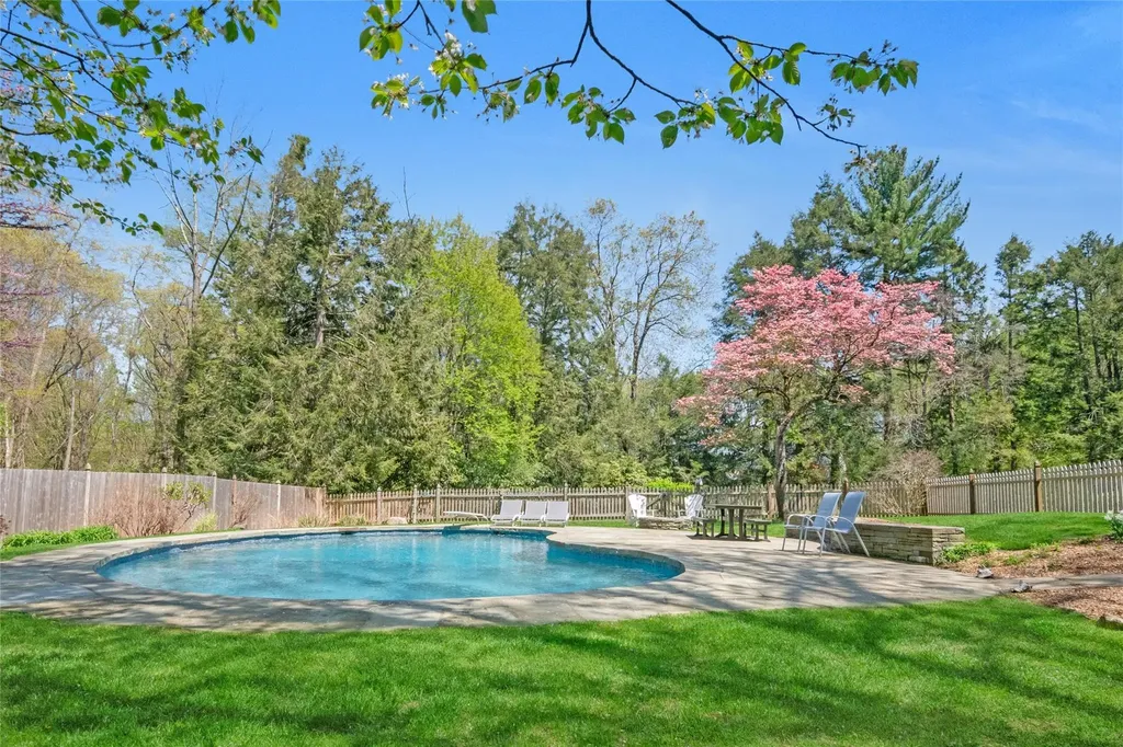 33 North Way Chappaqua NY 10514