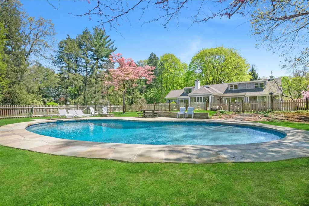 33 North Way Chappaqua NY 10514