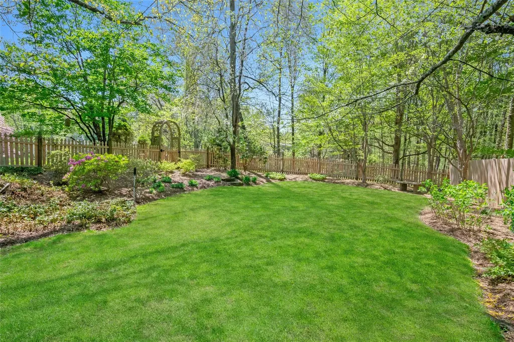 33 North Way Chappaqua NY 10514