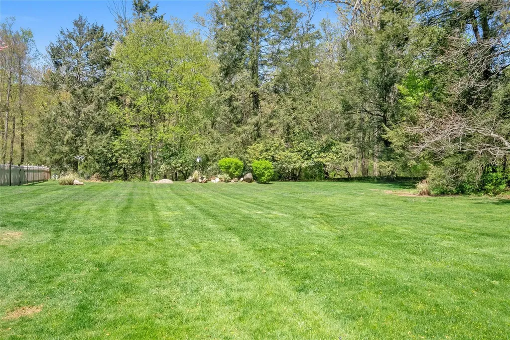 33 North Way Chappaqua NY 10514