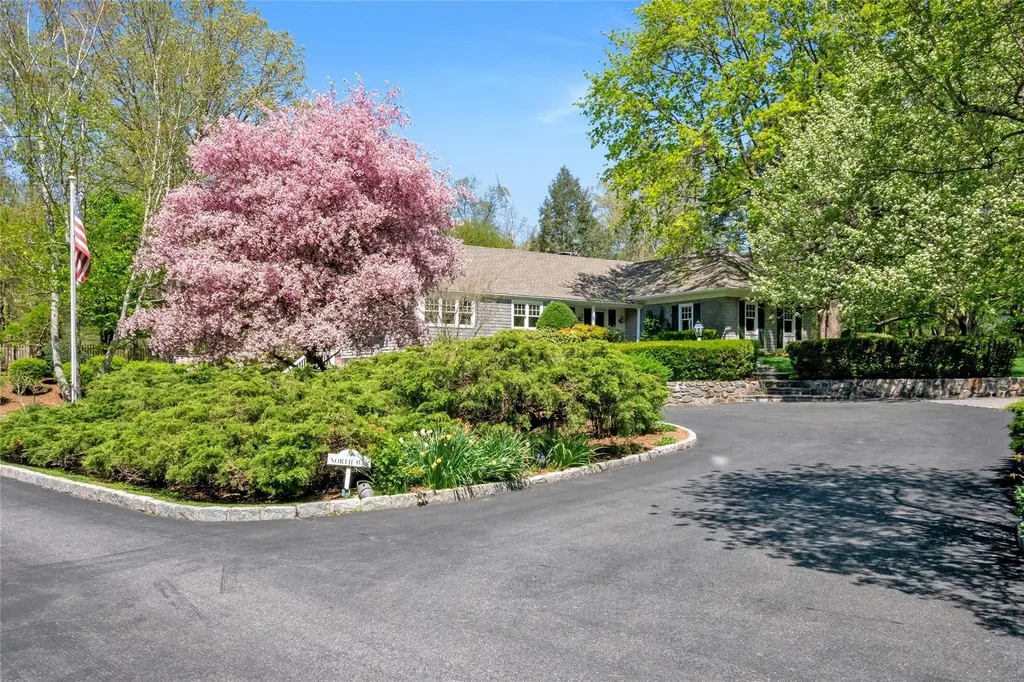 33 North Way Chappaqua NY 10514