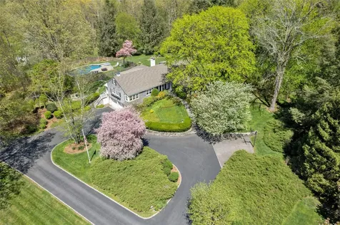 33 North Way Chappaqua NY 10514