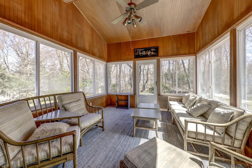 12 Acre View Drive Northport NY 11768