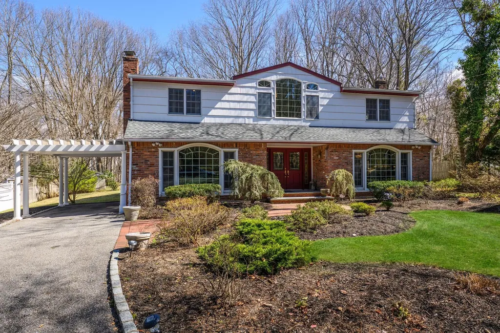 12 Acre View Drive Northport NY 11768
