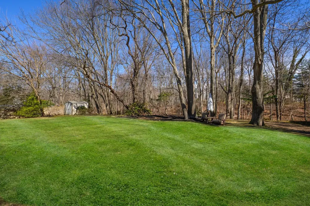 12 Acre View Drive Northport NY 11768