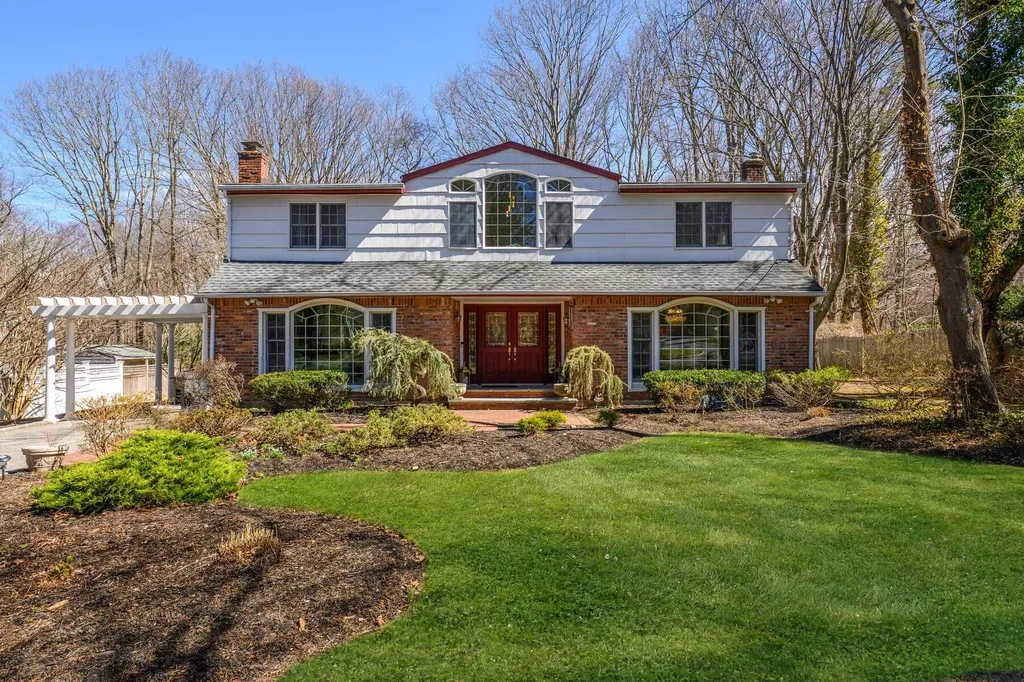 12 Acre View Drive Northport NY 11768