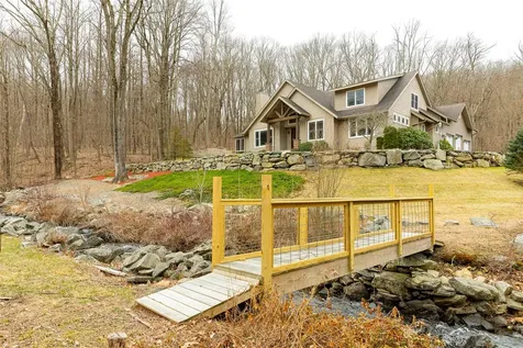 3 Laura Court Poughquag NY 12570