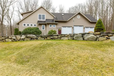 3 Laura Court Poughquag NY 12570