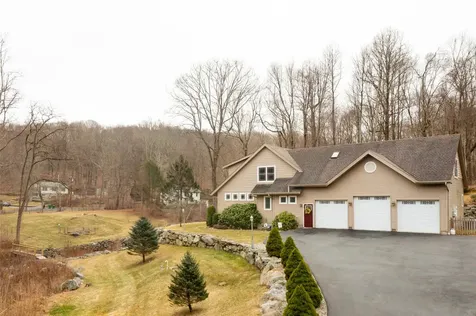 3 Laura Court Poughquag NY 12570