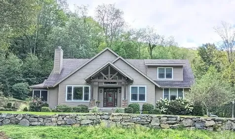 3 Laura Court Poughquag NY 12570