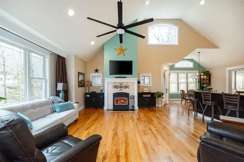 3 Laura Court Poughquag NY 12570