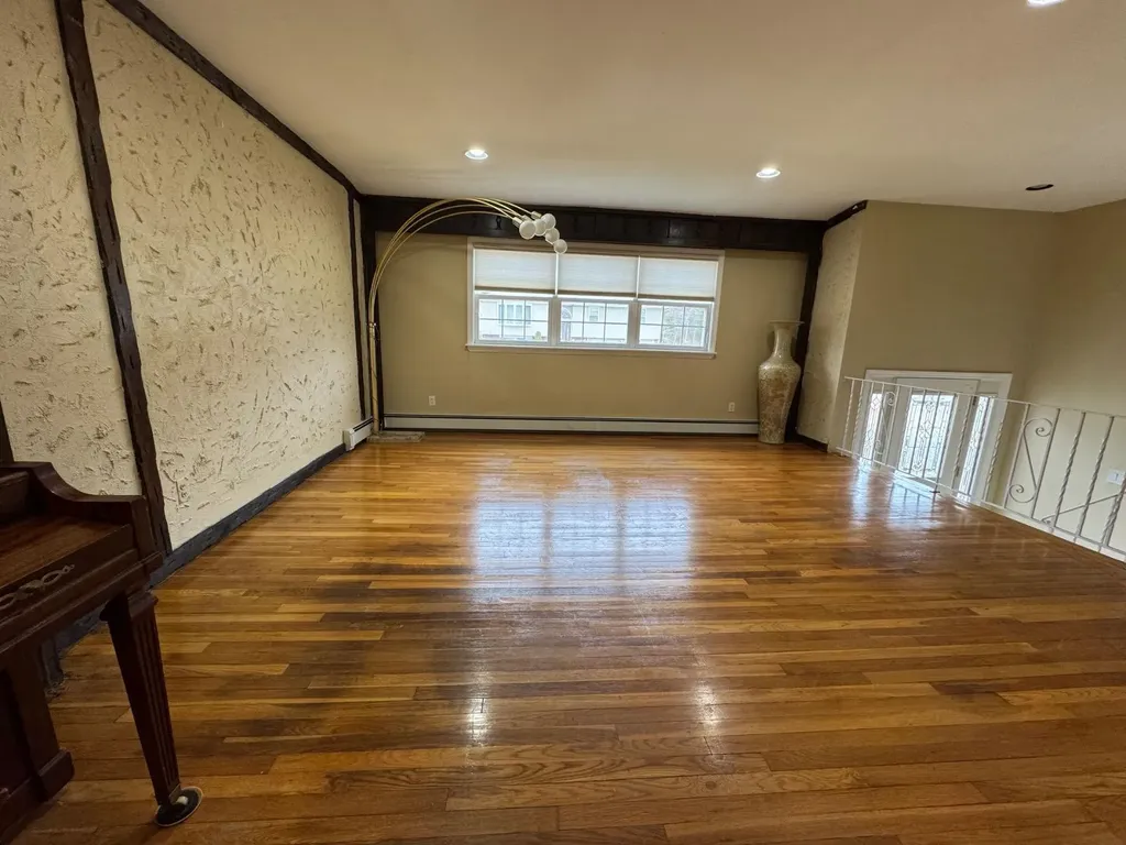 66 Beaumont Drive Plainview NY 11803