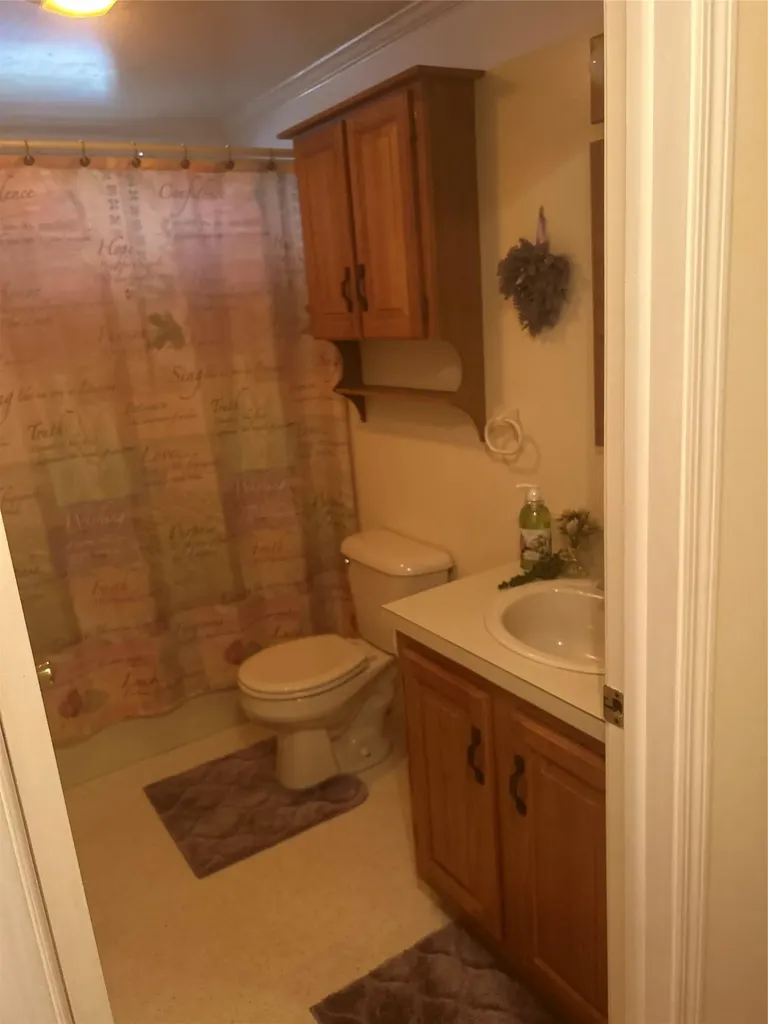 70 Sixth Drive Hyde Park NY 12538