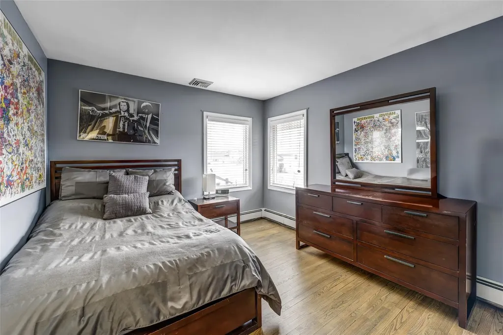 19 Friendly Lane Jericho NY 11753
