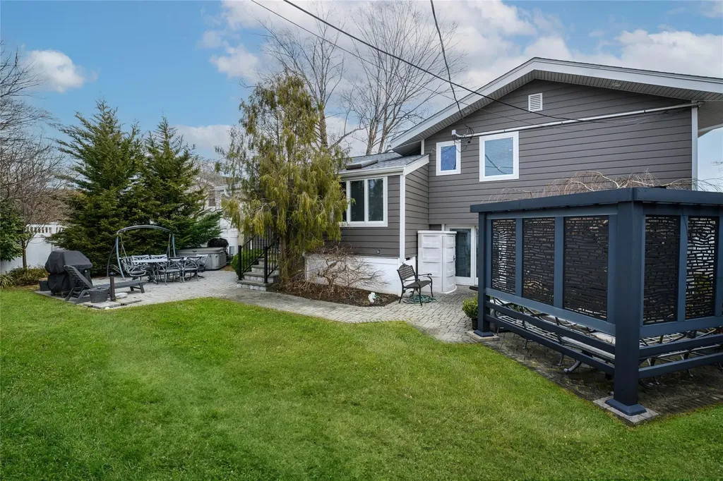 19 Friendly Lane Jericho NY 11753
